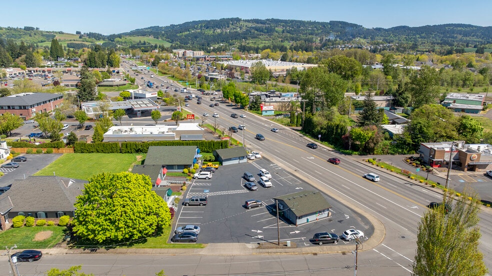 More Photos Of 2911 E Portland Rd, Newberg Office For Sale