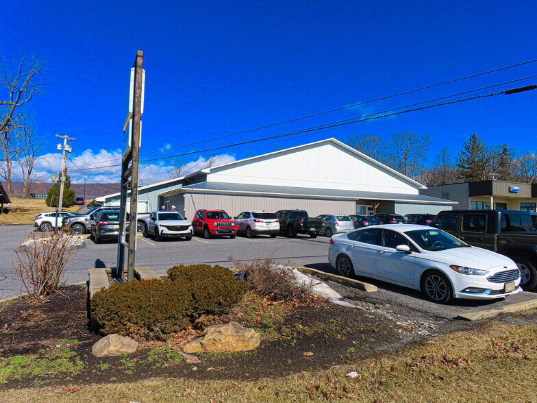 Primary Photo Of 2821 Earlystown Rd, Centre Hall General Retail For Sale