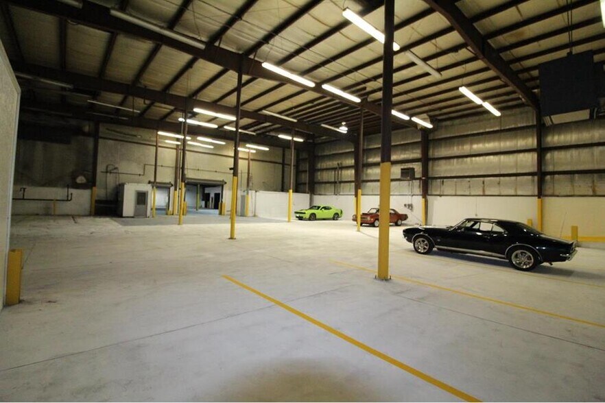 More Photos Of 80 Oliver St, Wisconsin Rapids Manufacturing For Sale