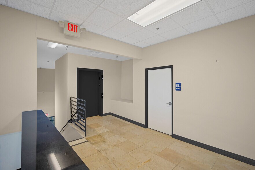 More Photos Of 1510 W Horizon Ridge Pky, Henderson Storefront Retail Office For Sale