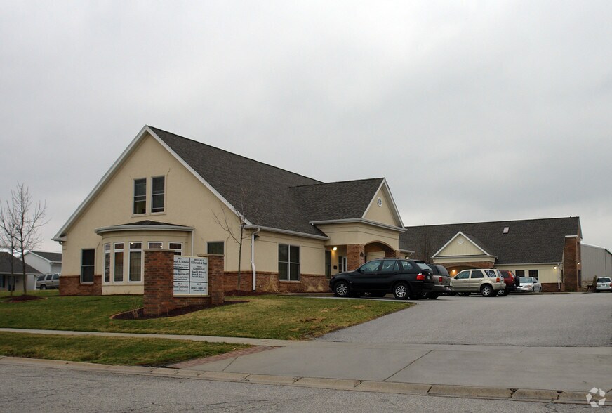 More Photos Of 2601 Chicago St, Valparaiso Loft Creative Space For Sale