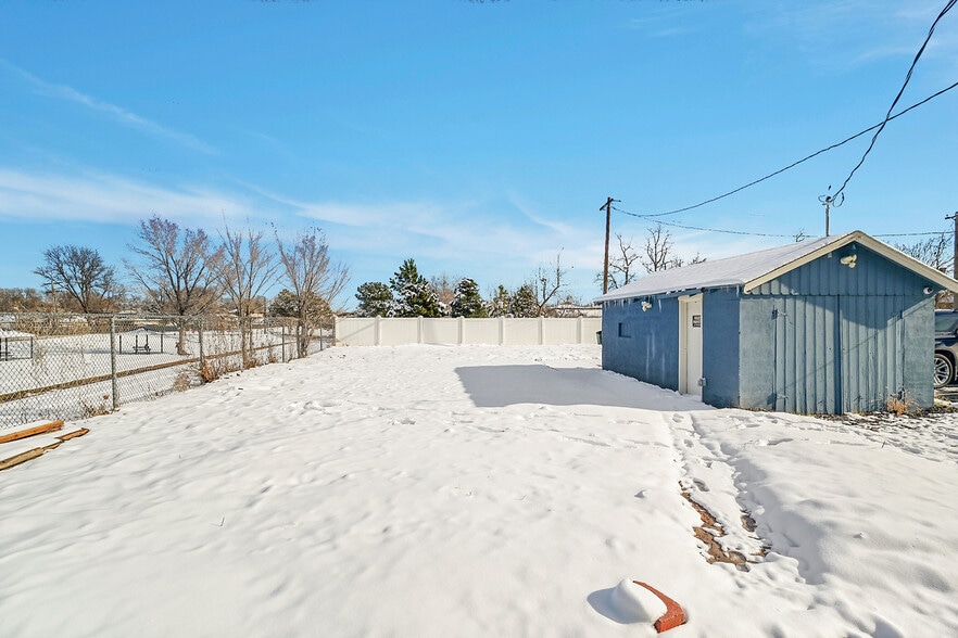 More Photos Of 7296 Magnolia St, Commerce City Office For Sale