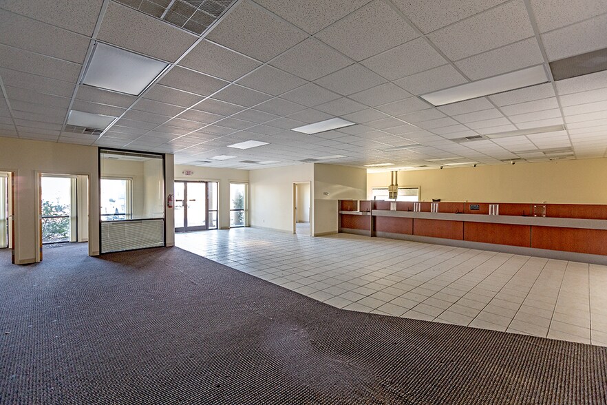 More Photos Of 704 York Rd, Kings Mountain Land For Lease