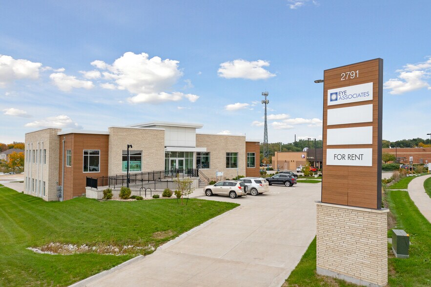 Primary Photo Of 2791 Heartland Dr, Coralville Healthcare For Lease