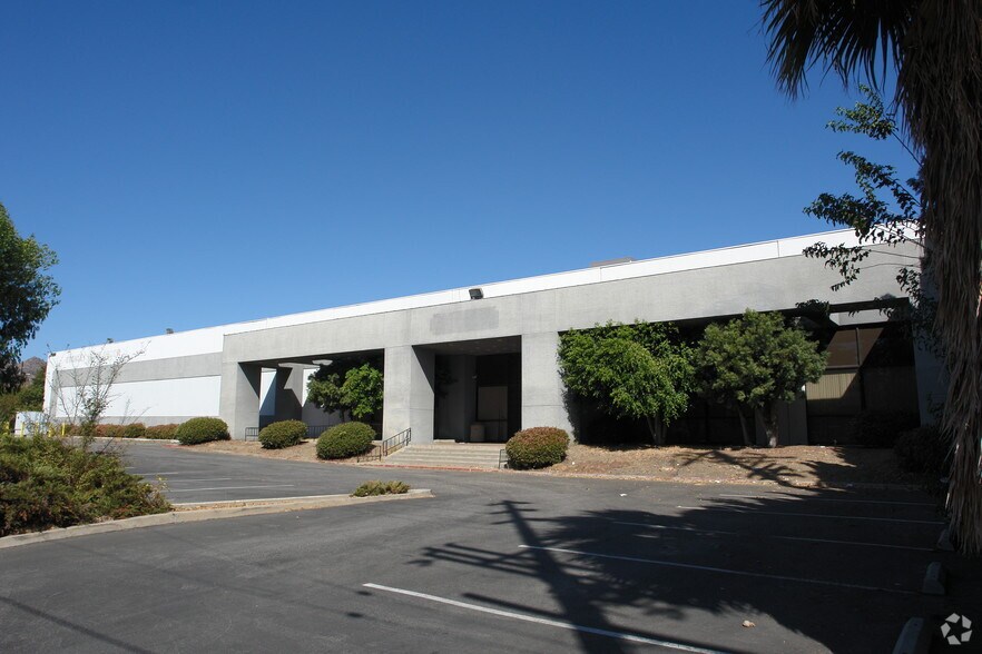 More Photos Of 21325 Superior St, Chatsworth Manufacturing For Lease
