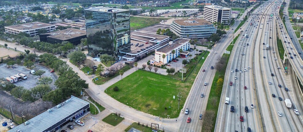 More Photos Of 12605 North Freeway, Houston Land For Sale