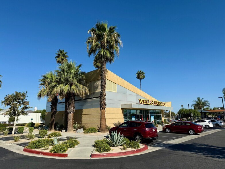 More Photos Of 27350 Sun City Blvd, Menifee Drugstore For Lease