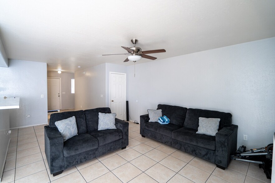 More Photos Of 15855 S Moon Valley Rd, Arizona City Multifamily For Sale