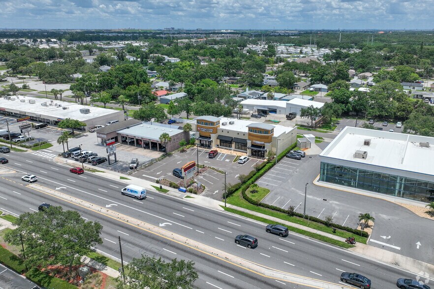 More Photos Of 7101 US Highway 19 N, Pinellas Park Storefront For Lease
