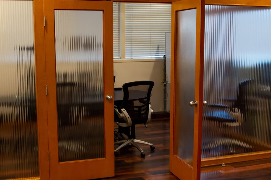 More Photos Of 2323 E St, Bakersfield Loft Creative Space For Lease