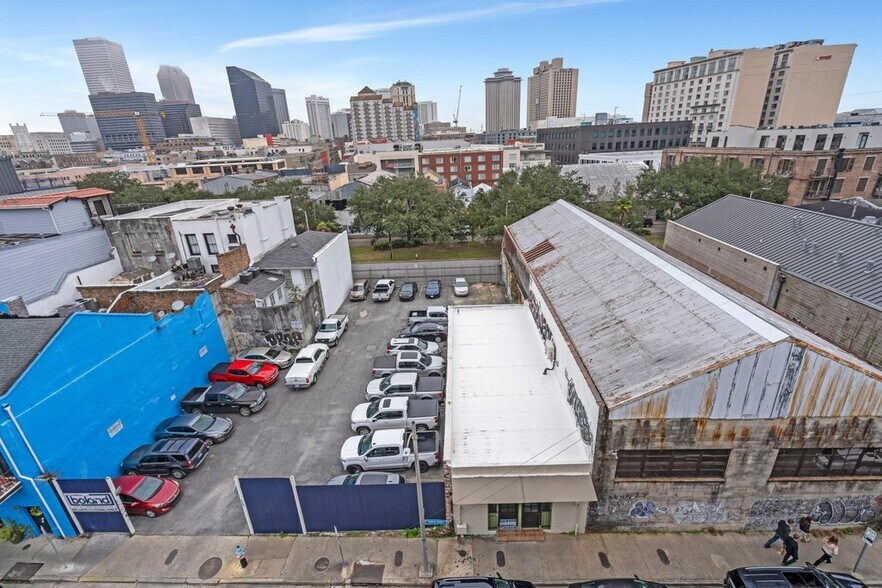 More Photos Of 325 Andrew Higgins Dr, New Orleans Storefront For Lease