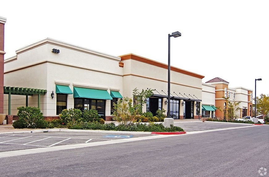 Primary Photo Of 650 S Green Valley Pky, Henderson Medical For Lease