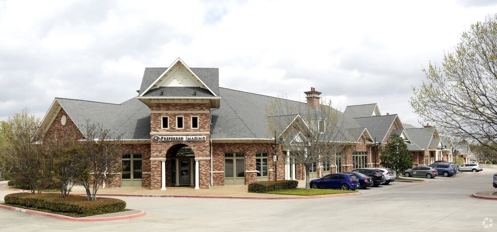 More Photos Of 1600 W Northwest Hwy, Grapevine Medical For Lease