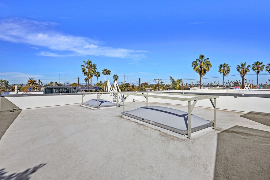 More Photos Of 1514 Abbot Kinney Blvd, Los Angeles Loft Creative Space For Lease