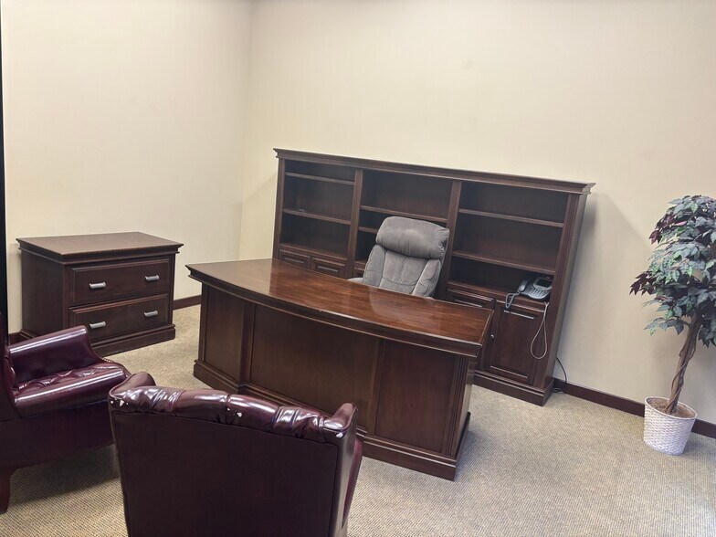 More Photos Of 90 S Kyrene Rd, Chandler Office For Lease