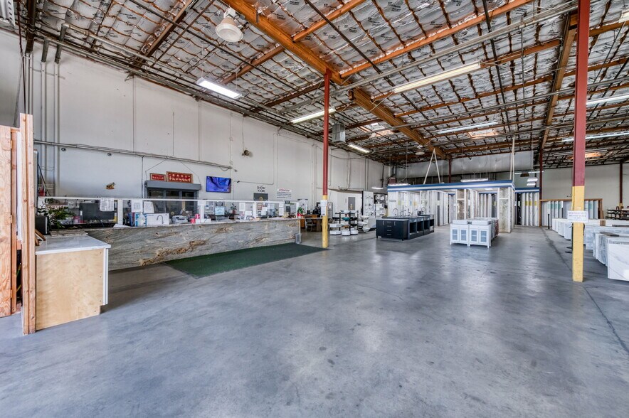 More Photos Of 5333 N Cornelia Ave, Fresno Warehouse For Sale
