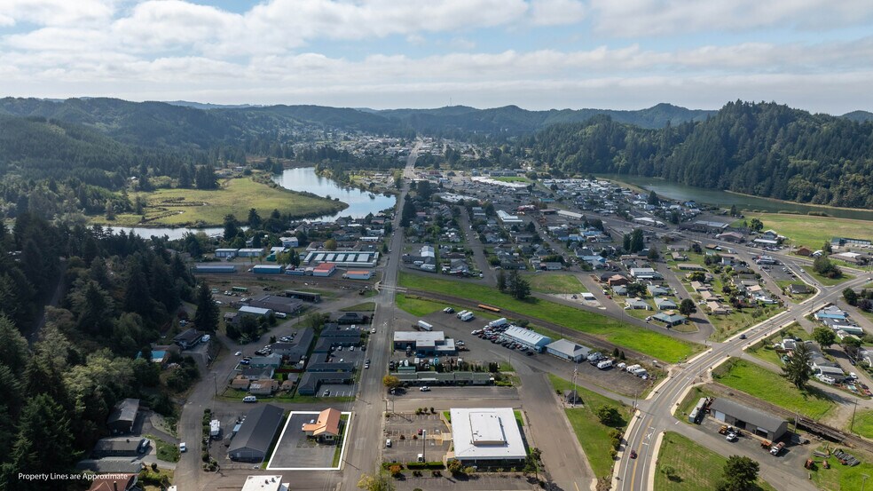 More Photos Of 624 Winchester Ave, Reedsport Office For Sale