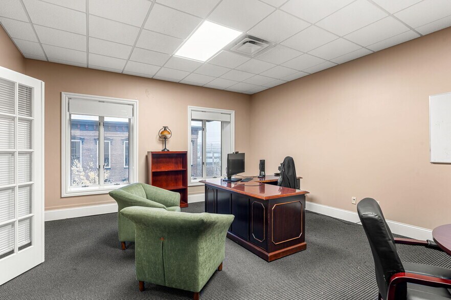 More Photos Of 222 Pearl St, New Albany Office Residential For Sale