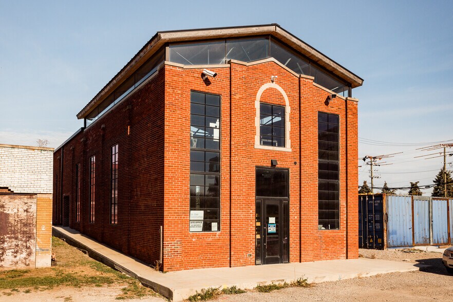 More Photos Of 444 Watson St, Detroit Apartments For Lease