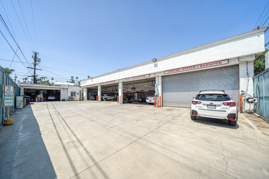 More Photos Of 4320 W Pico Blvd, Los Angeles Auto Repair For Sale