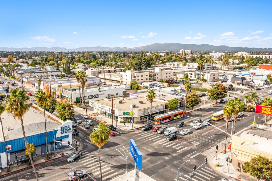 Primary Photo Of 6801 Van Nuys Blvd, Van Nuys Freestanding For Sale