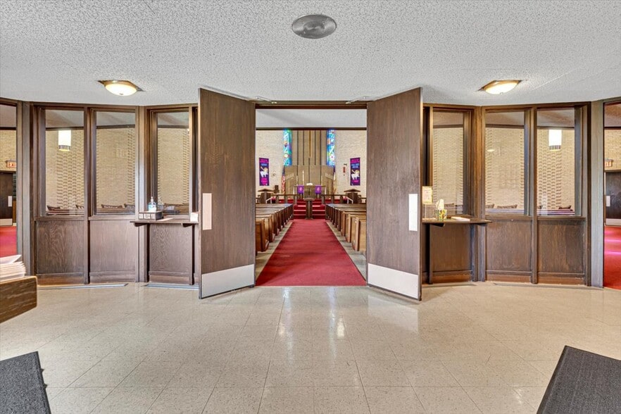 More Photos Of 17200 E 39th St S, Independence Religious Facility For Sale