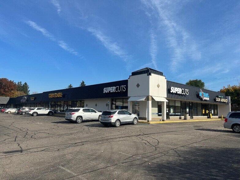 Primary Photo Of 5570-5640 Dixie Hwy, Waterford Unknown For Lease