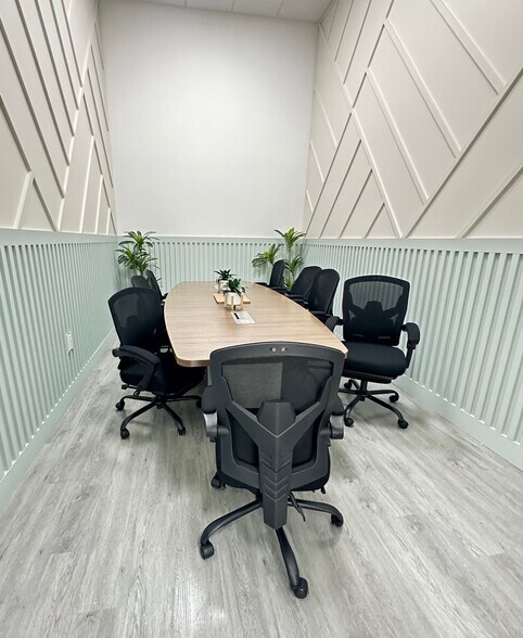 More Photos Of 314 N Kentucky Ave, Lakeland Storefront For Lease