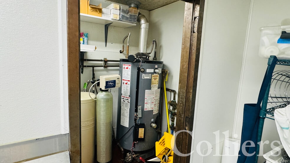 More Photos Of 2840 Pocatello Ave, American Falls Storefront For Sale