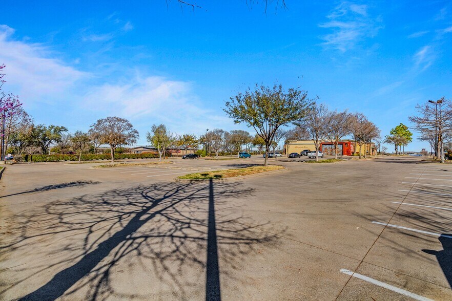 More Photos Of 102 E State Hwy 114, Grapevine Restaurant For Sale