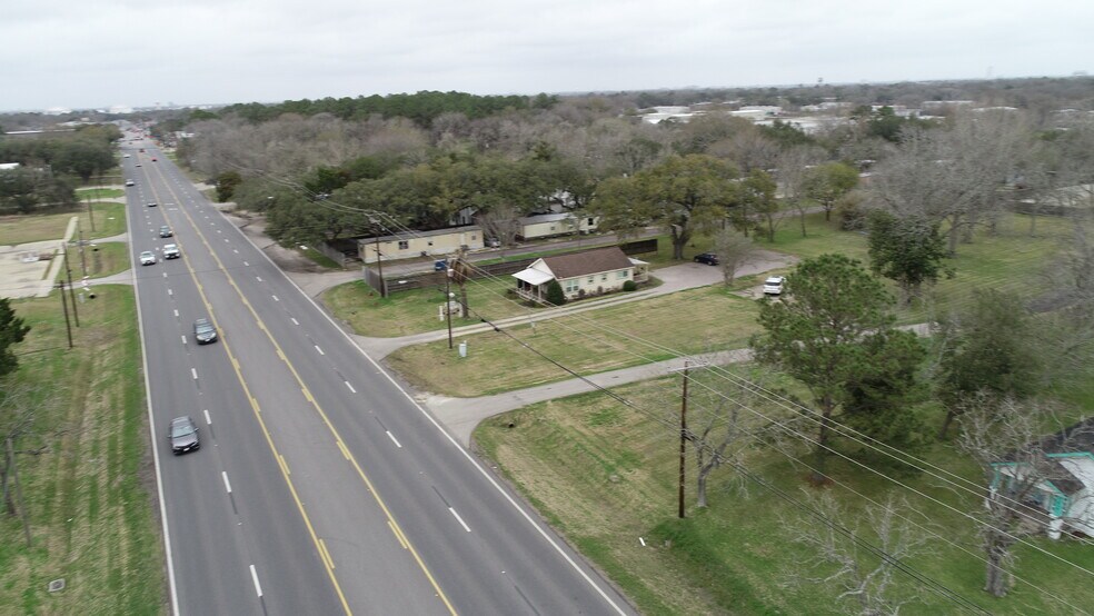 More Photos Of 818 Highway 3 S, League City Land For Sale