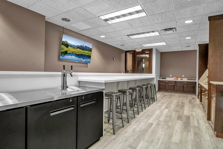 More Photos Of 1250 Pittsford Victor Rd, Pittsford Office For Lease