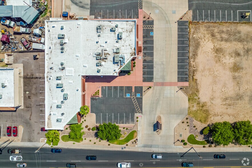 More Photos Of 2727 W Glendale Ave, Phoenix Office For Lease