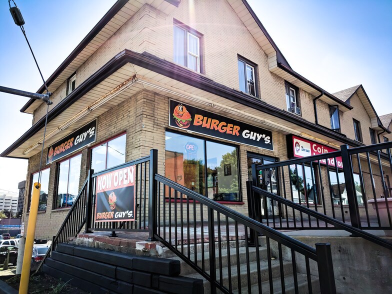 More Photos Of 7 Nassau St, Oshawa Storefront Retail Residential For Sale