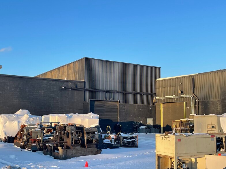 More Photos Of 20263 Hoover St, Detroit Warehouse For Sale