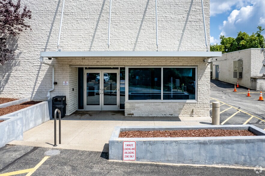 More Photos Of 200 James Pl, Monroeville Medical For Lease