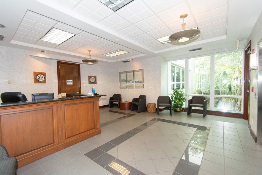More Photos Of 1735 W Hibiscus Blvd, Melbourne Medical For Lease