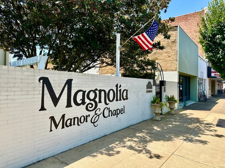 More Photos Of 1424 E Main St, Humboldt Hospitality For Sale