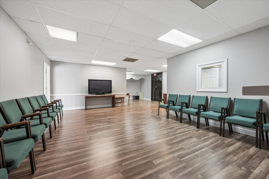 More Photos Of 51 Mount Bethel Rd, Warren Office For Lease