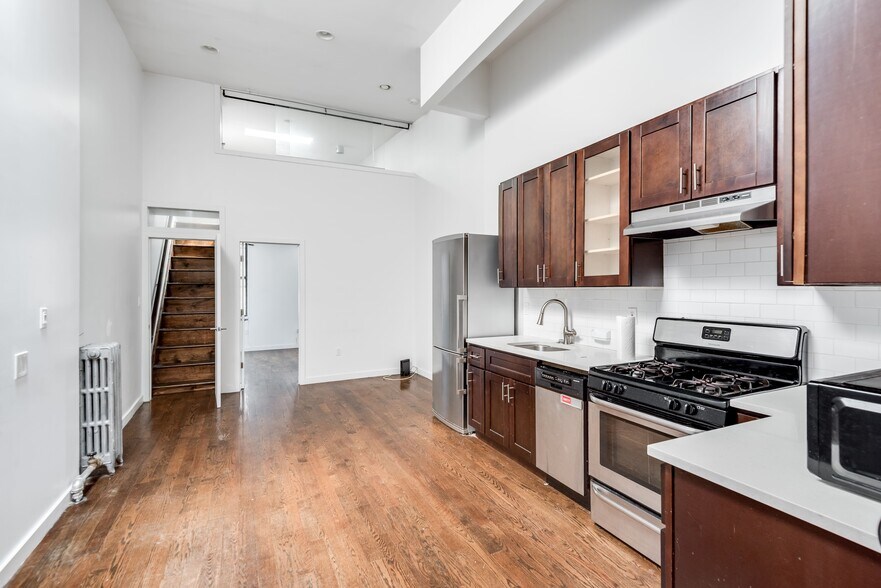 More Photos Of 886 Franklin Ave, Brooklyn Apartments For Sale