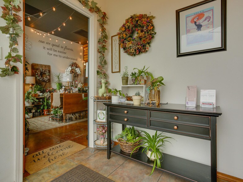 More Photos Of 1647 NE Market Dr, Fairview Apartments For Sale