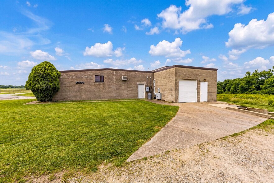 More Photos Of 2050 Sportys Dr, Batavia Warehouse For Sale