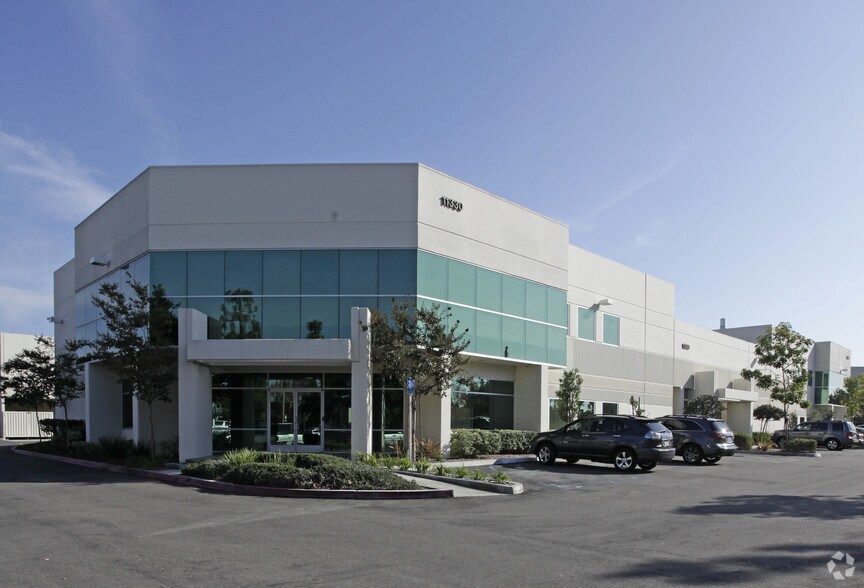 More Photos Of 11380 Knott St, Garden Grove Warehouse For Sale