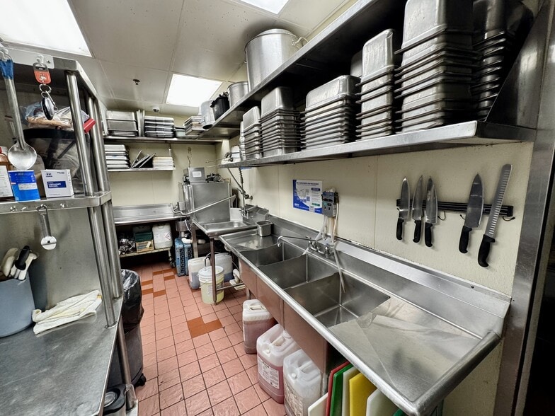 More Photos Of 195 W Granada Blvd, Ormond Beach Restaurant For Sale