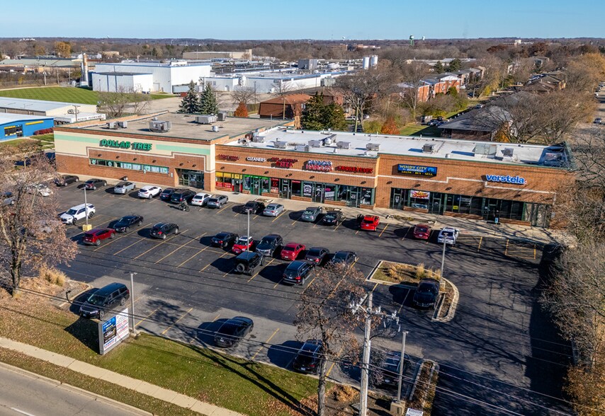 More Photos Of 943-955 N McLean Blvd, Elgin Freestanding For Sale