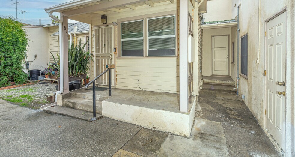 More Photos Of 1814-1820 Sawtelle Blvd, Los Angeles Flex For Sale