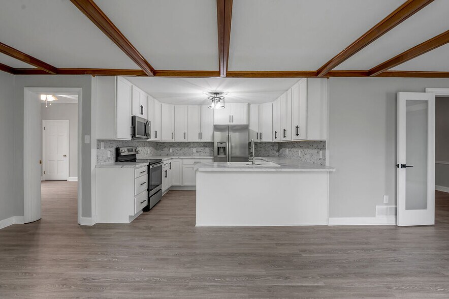 More Photos Of 454 Big Hill Ave, Richmond Office Residential For Sale