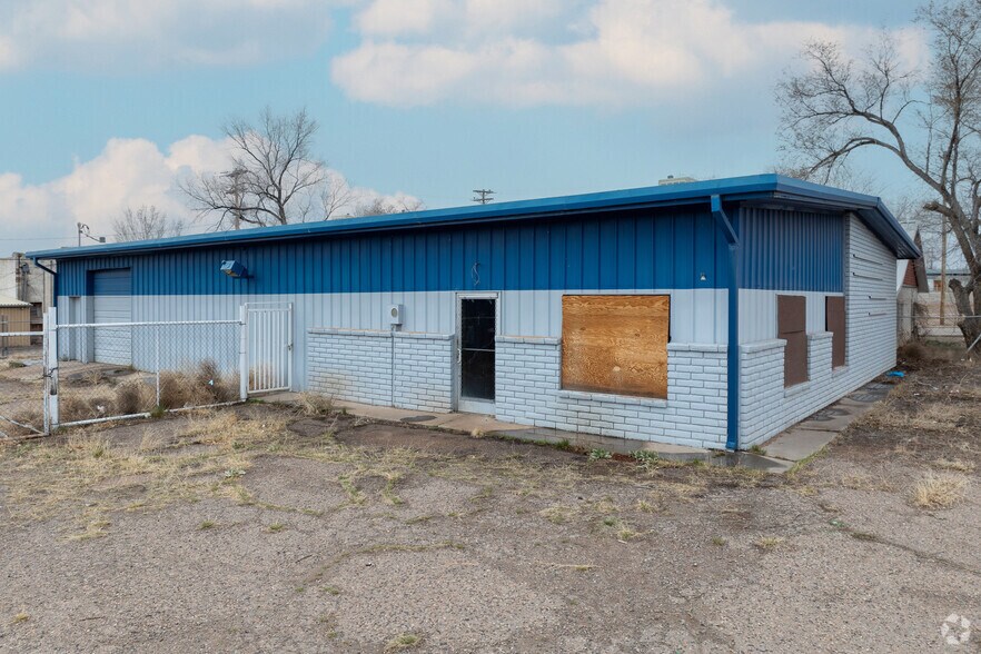 More Photos Of 113 Gold Ave, Grants Light Manufacturing For Sale