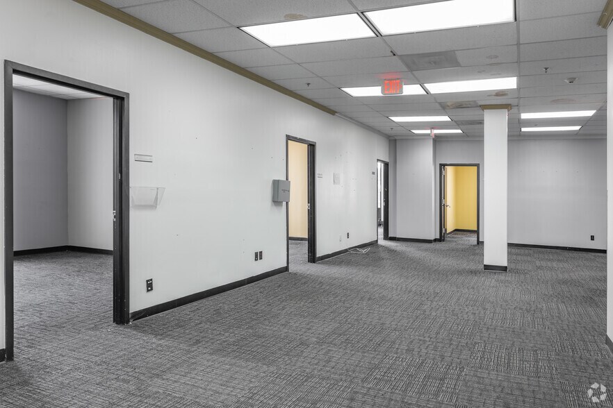 More Photos Of 4801 Forbes Blvd, Lanham Office For Sale