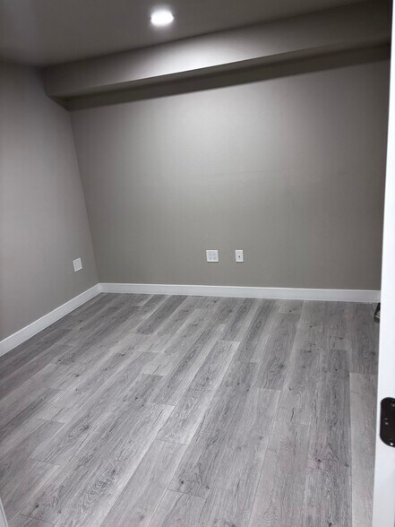 More Photos Of 1712 6th Ave, Tacoma Office Residential For Lease